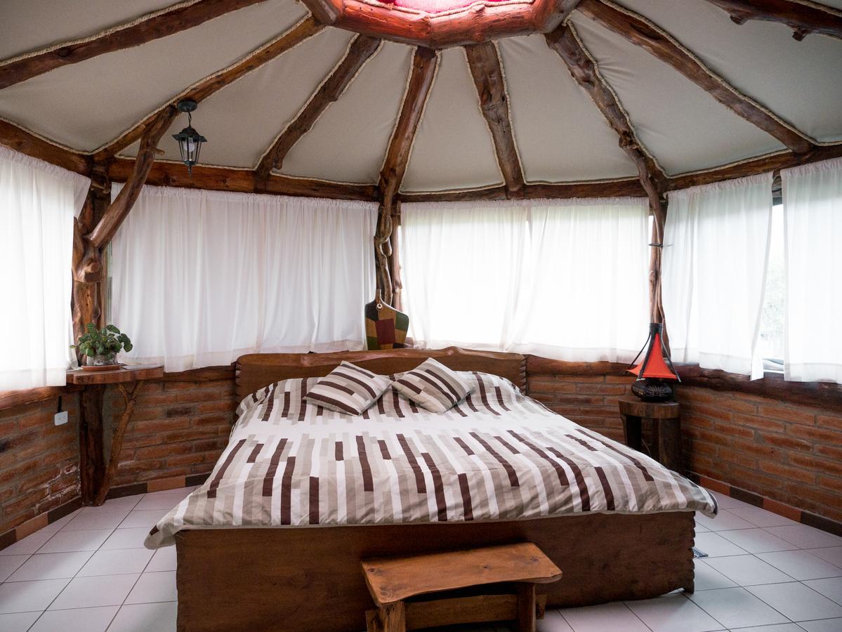 Zaysant Ecolodge Puembo エクステリア 写真